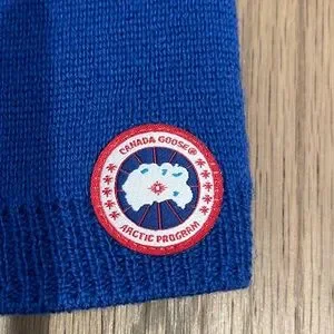 Canada Goose | Accessories | How To Tell Real Vs Rep Canada  display picture 2